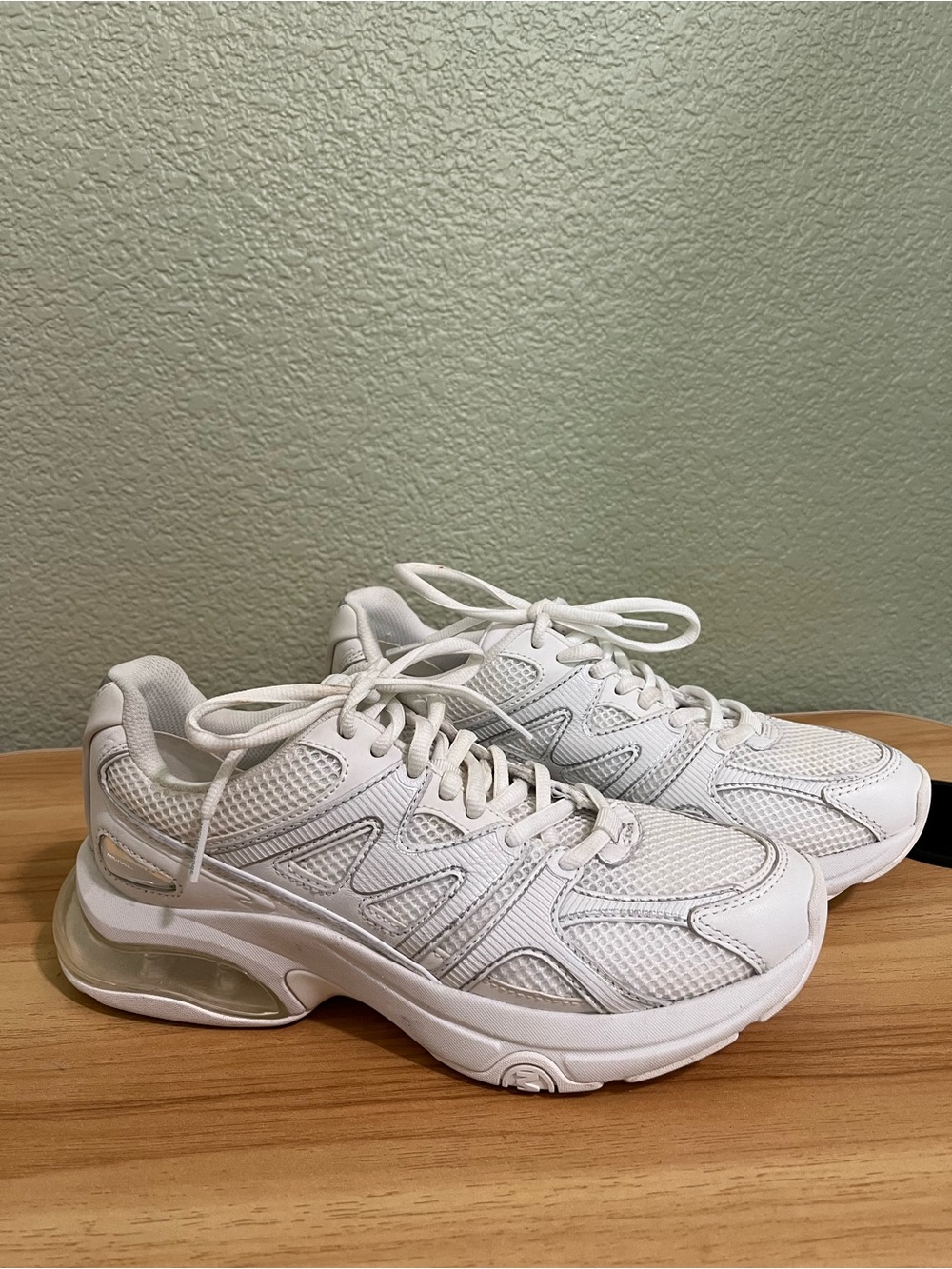 Michael Kors Sneaker - W7.5